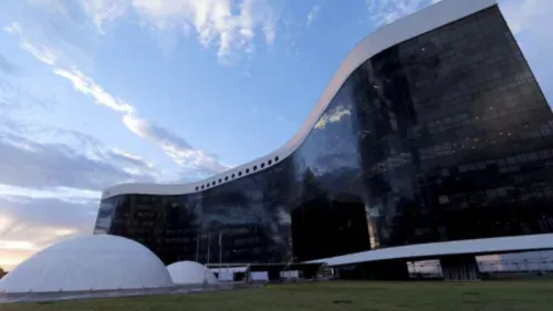 TSE alerta sobre golpe do título de eleitor com cobrança via WhatsApp