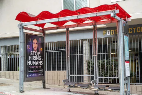 Artista por trás do meme "This is fine" acusa startup de IA de roubar sua arte e pede vandalismo