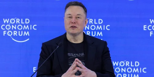 Elon Musk afirma que envelhecimento é 'problema solucionável' em Davos