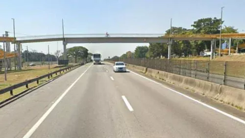 Via Dutra tem pista expressa interditada para obra em São José dos Campos