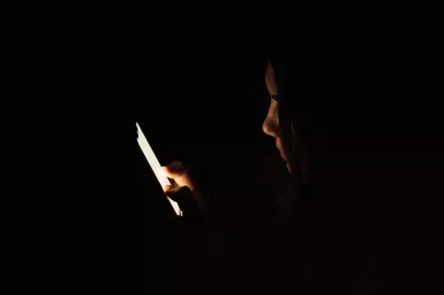 O modo secreto do seu celular que pode salvar sua vida (e ninguém te contou)</title>