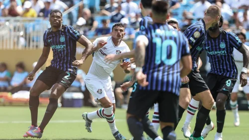 Thiago Silva se emociona no vestiário do Fluminense e relembra perda do padrasto em 2014