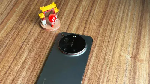 Xiaomi 17 Ultra chega ao mercado global com câmera Leica e acessórios fotográficos