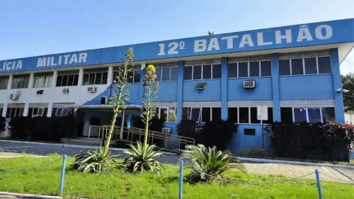 Mãe é detida após incendiar casa com três filhos dentro em Niterói