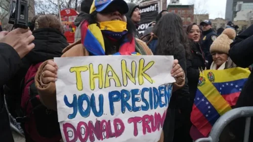 Venezuelana queimada por forças pró-Maduro pede pena máxima ao ex-ditador