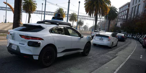 Waymo planeja controle total de frota para atender demanda do Super Bowl
