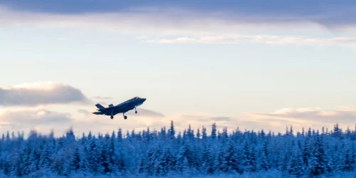 EUA enfrentam lacunas em armas e equipamentos para guerra no Ártico, alertam especialistas