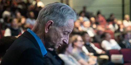 'Pai da IA' Geoffrey Hinton expressa tristeza e alerta sobre perigos da inteligência artificial