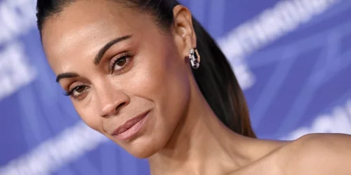 Aos 47, Zoe Saldaña revela o segredo de beleza que sua avó ensinou e que mudou tudo