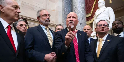 Funcionários da TSA podem receber salários após ordem executiva de Trump