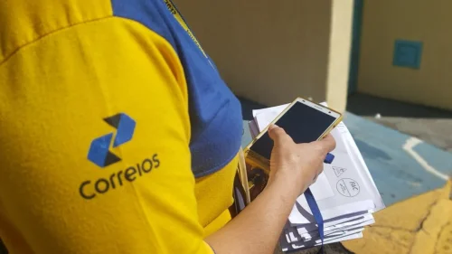 Crise financeira ameaça futuro dos Correios após gestão eficiente de Sousa