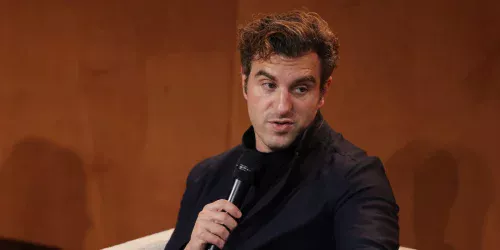 60% do código do Airbnb já é escrito por IA; CEO revela impacto nos gestores