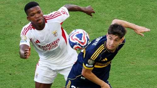 Boca Juniors abre 2 a 0, mas sofre empate do Benfica em jogo tenso no Mundial