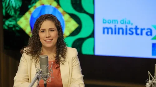 Segunda etapa do CPNU tem 20% de abstenção, informa ministra Esther Dweck