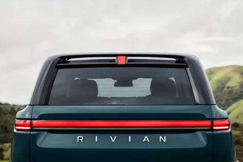 Rivian revela data de entrega do R2: SUV elétrico chega em 9 de junho por menos de US$ 60 mil
