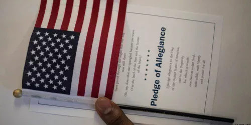 O verdadeiro motivo por trás da nova regra do green card que pode expulsar cientistas e bilionários dos EUA