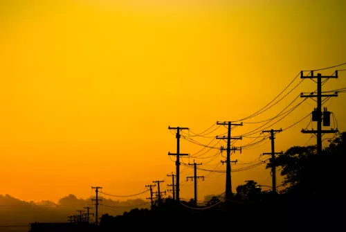 O verdadeiro motivo do choque: preço da energia elétrica nos EUA dispara 76% e a culpa é dos data centers