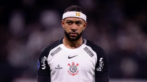 Memphis Depay se reapresenta ao Corinthians após falta não justificada em treino