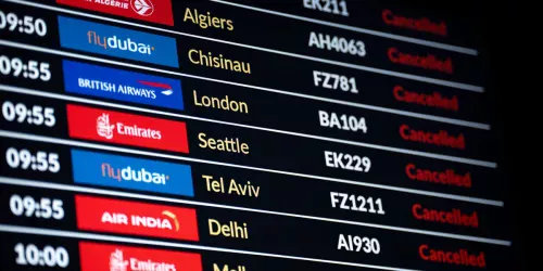 O verdadeiro motivo por trás do caos aéreo em Dubai: tráfego de voos despenca 66% em março e agora volta à tona