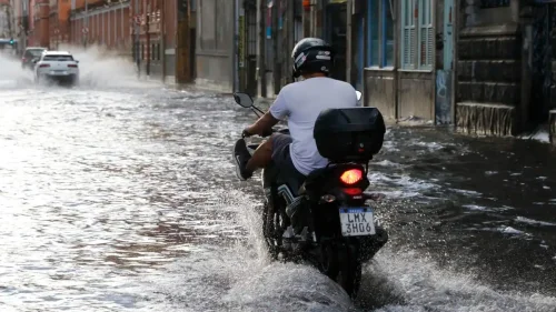 Inmet alerta para chuvas fortes e ventos de até 60 km/h no Norte do Brasil