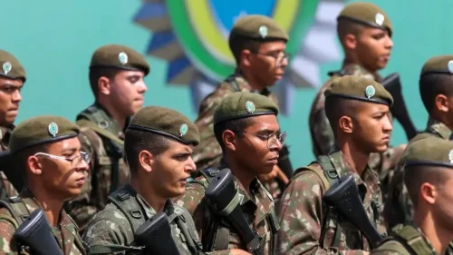 Prazo para alistamento militar termina hoje para nascidos em 2007