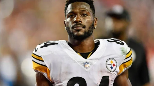 Ex-jogador da NFL Antonio Brown é acusado de tentativa de homicídio em Miami