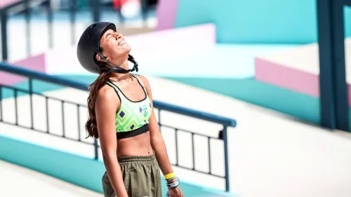 Rayssa Leal fica fora da final da Copa do Mundo de Skate em Roma após quedas