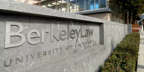 O verdadeiro motivo da nova regra da faculdade de Direito de Berkeley: proibir IA não é o caminho