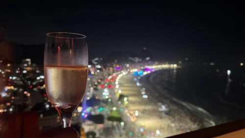 Rio Othon Palace atinge 95% de ocupação para o Réveillon 2026 em Copacabana