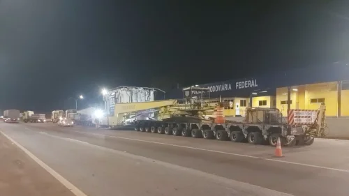 Carga especial de transformador mobiliza megaoperação na BR-049 entre BH e Juiz de Fora