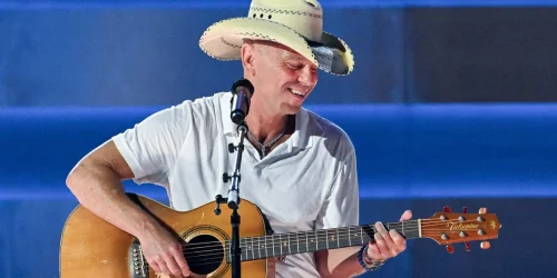 Kenny Chesney anuncia retorno ao Sphere de Las Vegas com nova residência em 2026