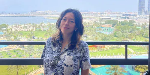 Ela se mudou para Dubai em meio à guerra e teve um choque: ‘Salário 45% maior e vida mais leve’