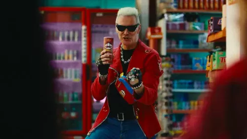 Pringles lança campanha retrô com Supla para conquistar geração Z em 2026