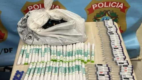PF apreende 91 canetas de emagrecimento e substâncias não identificadas em aeroporto de Brasília