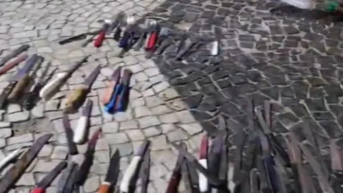 PM apreende 144 facas durante operação de segurança no réveillon de Copacabana