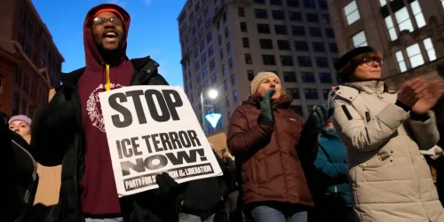 Protesto nacional contra ICE convoca "apagão" econômico nos EUA nesta sexta-feira