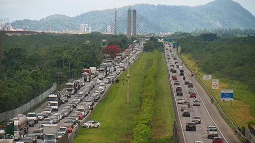 Feriado de 1º de Maio: veja os horários de pico e fuja do caos nas estradas