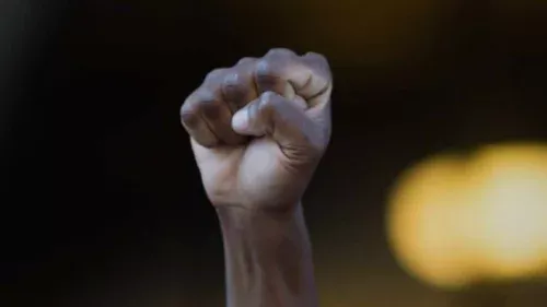 Pesquisa da USP aponta que negros têm 49% mais risco de serem assassinados no Brasil