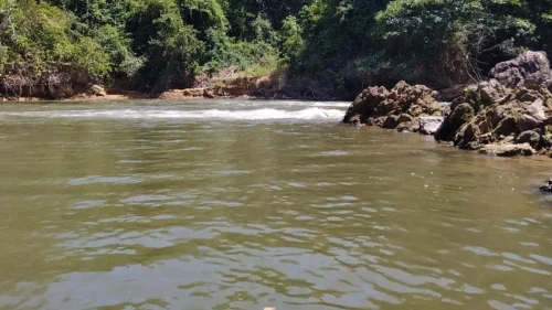 Jovem de 24 anos morre afogado durante pescaria em Goiás