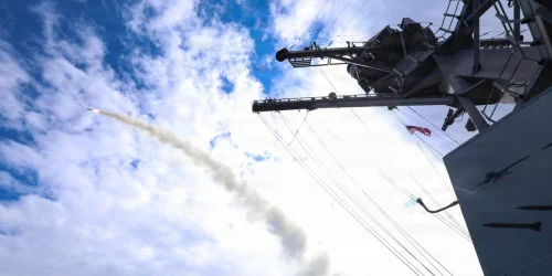 Mercados de previsão movimentam milhões com apostas sobre ataque dos EUA ao Irã