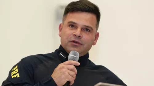 Ex-diretor da PRF é preso no Paraguai após romper tornozeleira eletrônica