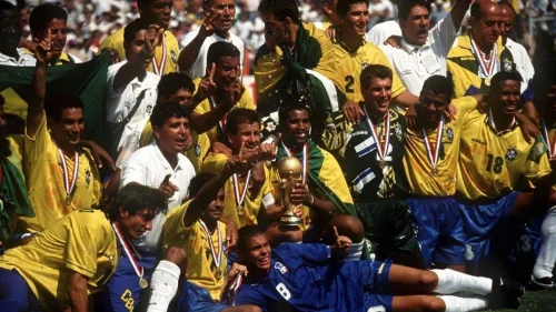 Zinho critica desempenho de clubes brasileiros no Mundial após eliminação do Fluminense