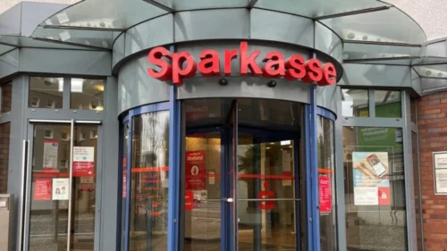 Ladrões perfuram cofre de banco na Alemanha e roubam R$ 183 milhões em ouro e joias