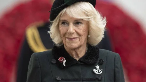 Rainha Camilla revela agressão sexual sofrida na adolescência em entrevista