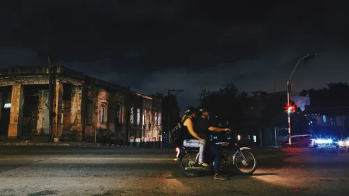 Câmara de SP vota hoje regulamentação do mototáxi na capital paulista