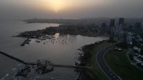 Ciclone na Patagônia causa 5 mortes e gera nuvem de poeira no Brasil