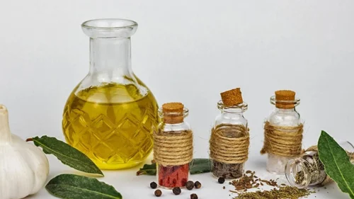 Aromaterapia: benefícios comprovados e riscos do uso de óleos essenciais