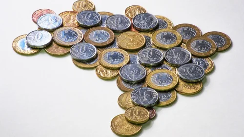 Brasil deve cair no ranking global de PIB, revela FMI