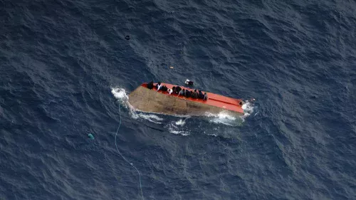 Naufrágio no Mediterrâneo deixa dois mortos e 71 desaparecidos após partida da Líbia