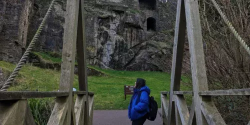 Viajante revela destinos imperdíveis e superestimados na Irlanda após um ano no país